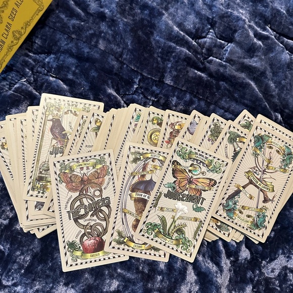 5 Cent Tarot – Vintage-Inspired Tarot Deck - Picture 9 of 9
